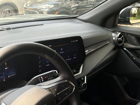 Used 2025 Chevrolet Equinox LT FWD image 30