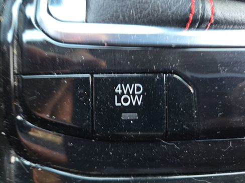 Used 2022 Jeep Compass Trailhawk image 23