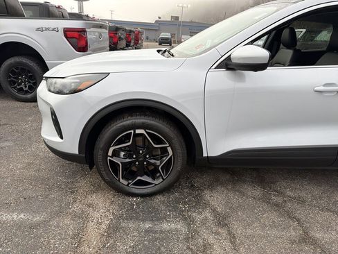 New 2026 Ford Escape Platinum w/ Premium Technology Package AWD/4WD image 9