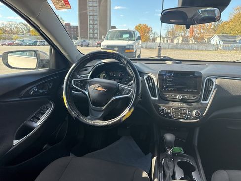 Used 2023 Chevrolet Malibu LT image 11