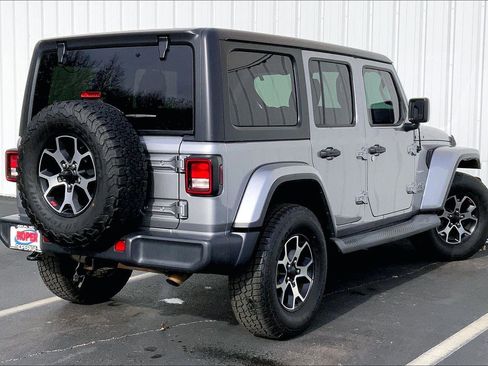 Used 2019 Jeep Wrangler Unlimited Sahara image 10