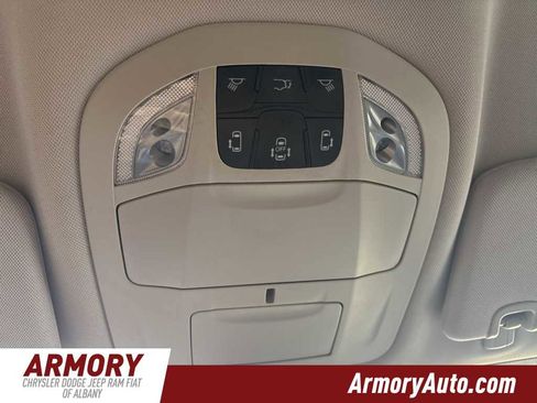 Used 2020 Chrysler Pacifica Touring-L Plus image 25
