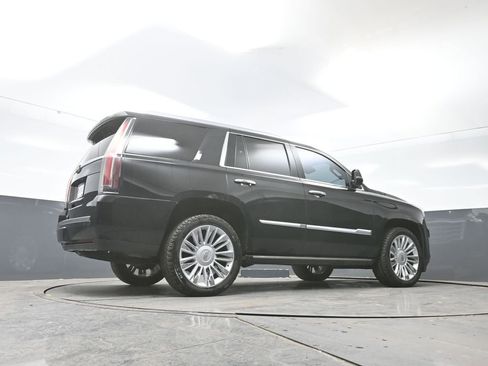 Used 2015 Cadillac Escalade Platinum image 50