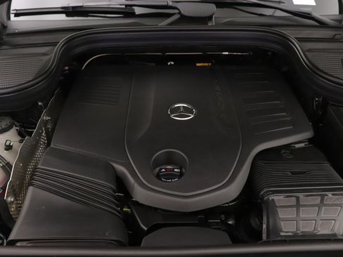 New 2026 Mercedes-Benz GLS 450 4MATIC image 9