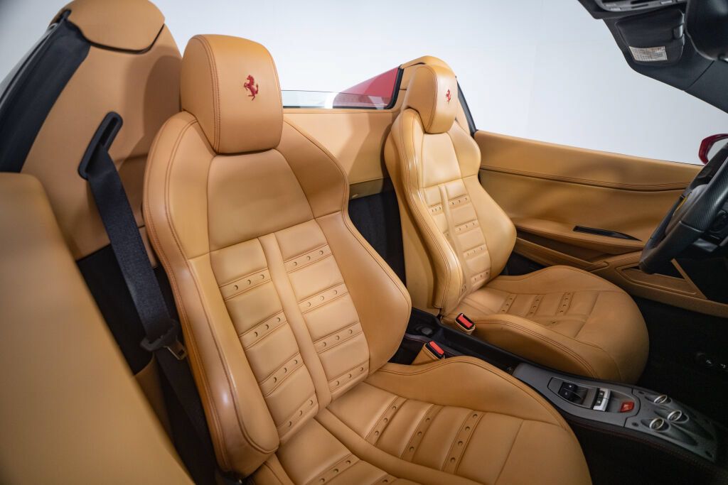 Used 2014 Ferrari 458 Spider RWD image 37