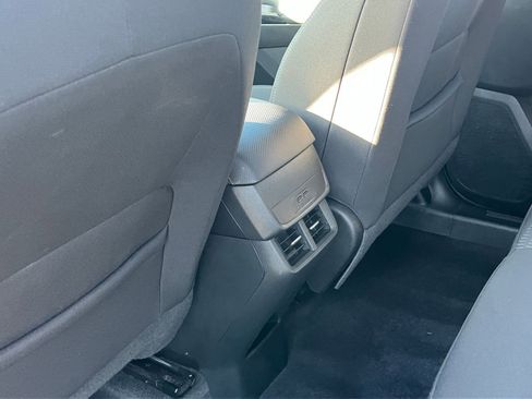 Used 2025 Chevrolet Equinox LT image 23