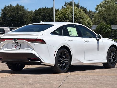 New 2026 Toyota Mirai RWD image 4