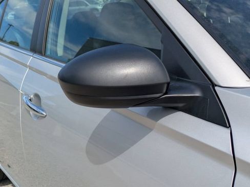 Used 2024 Nissan Altima 2.5 SV FWD image 13