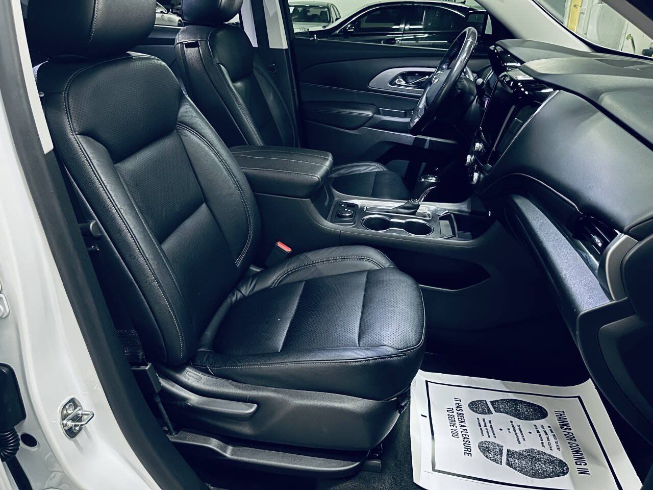 Used 2019 Chevrolet Traverse LT FWD image 21