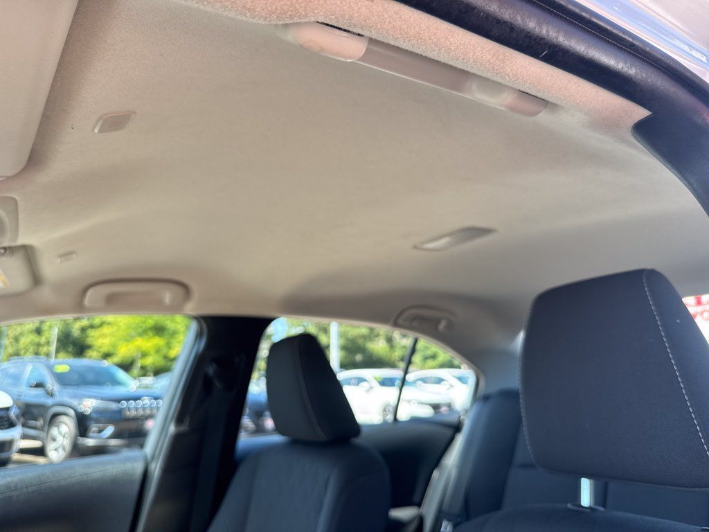 Used 2024 Toyota Corolla LE FWD image 15