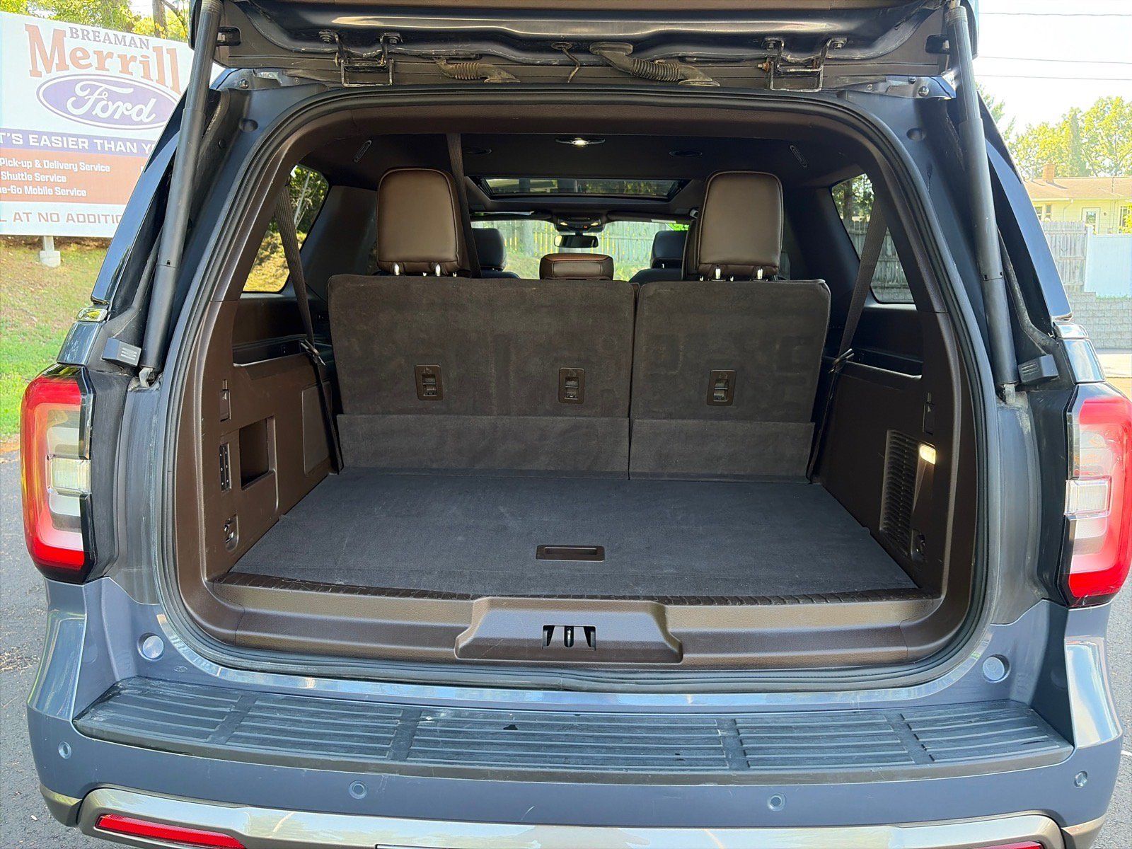 Used 2023 Ford Expedition Max King Ranch AWD/4WD image 9
