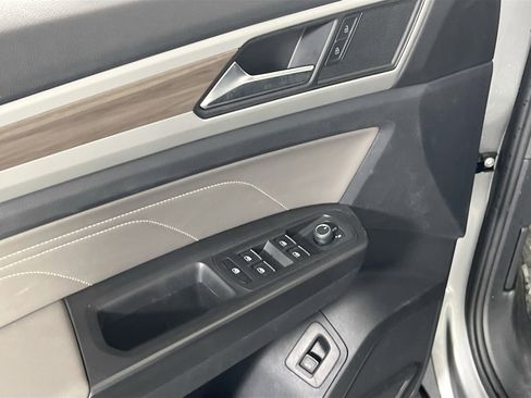 Used 2023 Volkswagen Atlas SEL image 18