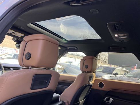 Used 2023 Land Rover Discovery HSE R-Dynamic image 13