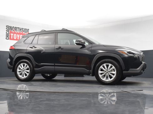 Used 2023 Toyota Corolla Cross LE AWD/4WD image 28