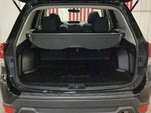 Used 2021 Subaru Forester Premium image 18