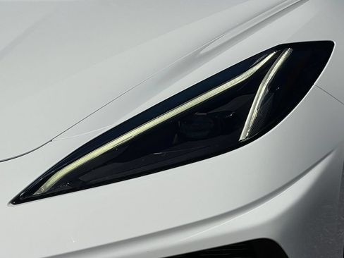 Used 2020 Chevrolet Corvette Stingray Preferred Cpe w/ 2LT Preferred Equipment Group RWD image 39