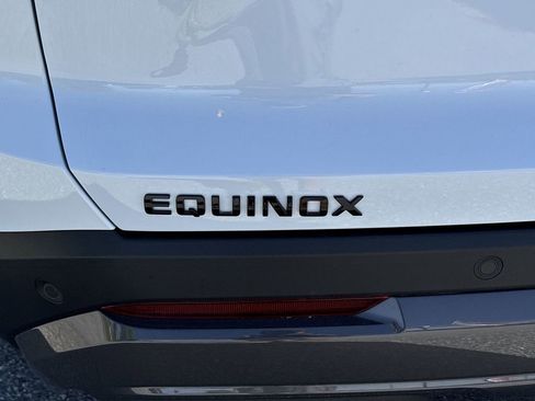 New 2026 Chevrolet Equinox ACTIV w/ Convenience Package III FWD image 32