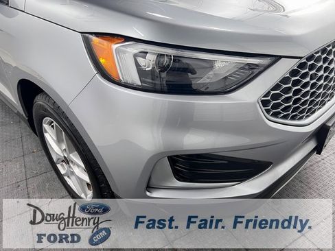Used 2023 Ford Edge SEL image 9