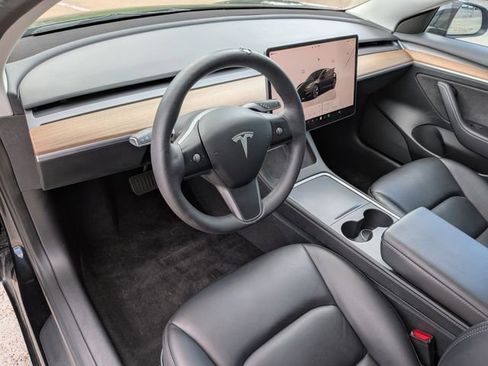 Used 2023 Tesla Model 3 Standard Range image 12