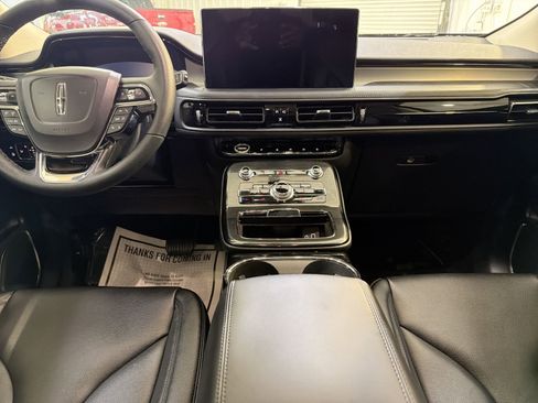 Used 2023 Lincoln Nautilus FWD w/ Premium Package image 22