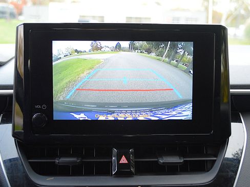 Used 2024 Toyota Corolla LE w/ LE Convenience Package image 23