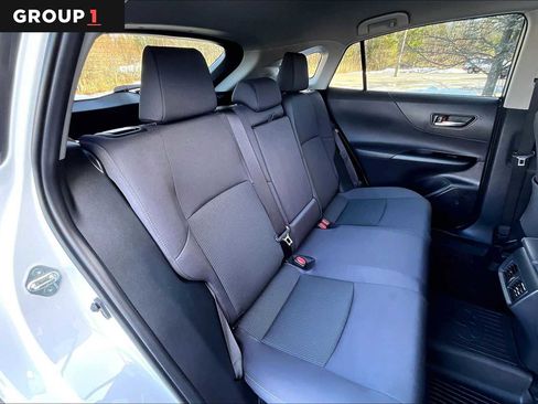 Used 2024 Toyota Venza LE image 18