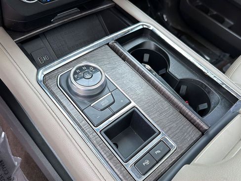 Used 2021 Ford Expedition Limited RWD image 31