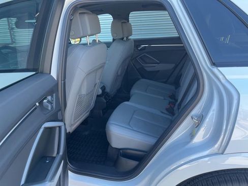 Used 2025 Audi Q3 2.0T Premium w/ Convenience Package image 28