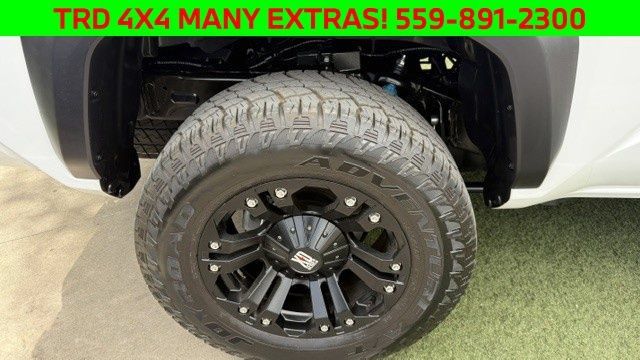 Used 2024 Toyota Tacoma TRD Off-Road w/ TRD Off Road Upgrade Package AWD/4WD image 3