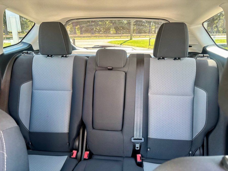 Used 2017 Ford C-MAX SE FWD image 14