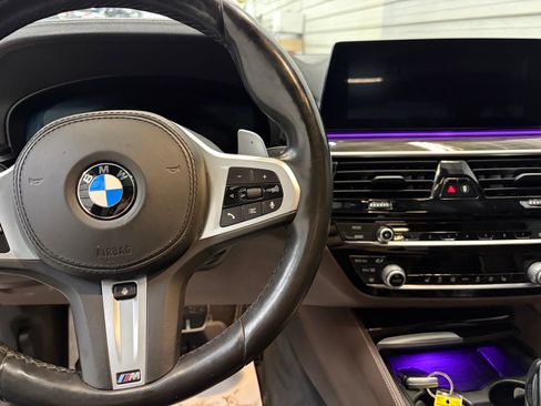 Used 2020 BMW M550i xDrive w/ Premium Package AWD/4WD image 15
