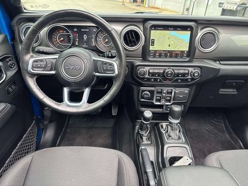 Used 2023 Jeep Wrangler Unlimited Sahara w/ Cold Weather Group AWD/4WD image 13