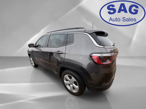 Used 2021 Jeep Compass Latitude FWD image 4