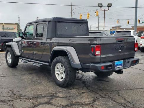 Used 2021 Jeep Gladiator Sport AWD/4WD image 5
