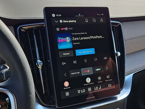 New 2026 Volvo XC90 B6 Ultra w/ Protection Package Premier AWD/4WD image 16