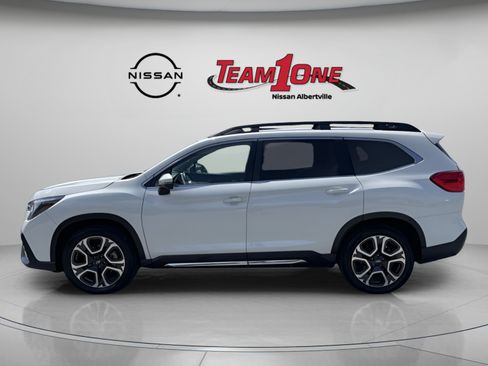 Used 2023 Subaru Ascent Limited AWD/4WD image 5