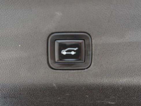 Used 2021 GMC Yukon Denali image 39