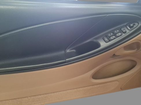 Used 1994 Ford Mustang GT RWD image 14