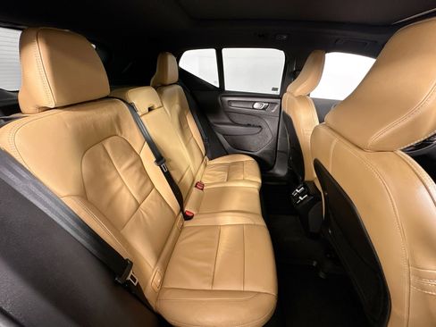 Used 2022 Volvo XC40 T5 Inscription w/ Advanced Package AWD/4WD image 28