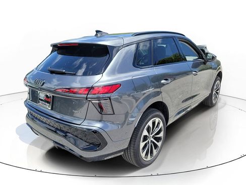 New 2026 Audi Q3 quattro 2.0T AWD/4WD image 4