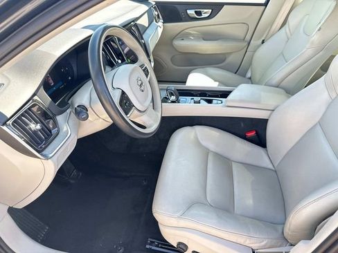 Used 2024 Volvo S60 B5 Plus image 18
