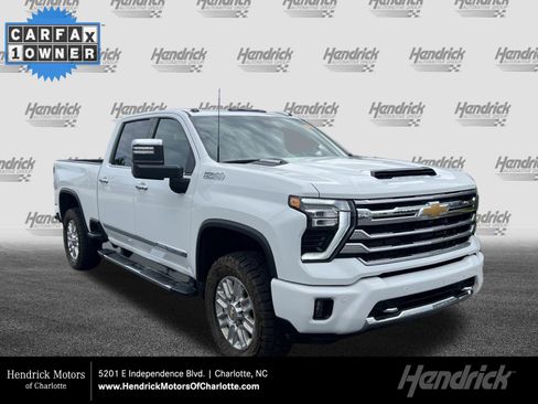Used 2024 Chevrolet Silverado 2500 High Country w/ Technology Package AWD/4WD image 1