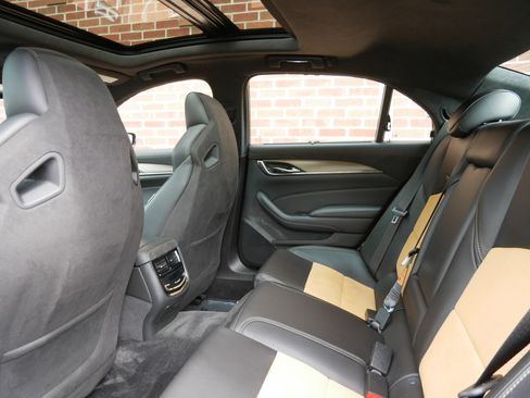Used 2016 Cadillac CTS V w/ Luxury Package RWD image 10
