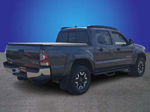 Used 2014 Toyota Tacoma PreRunner w/ SR5 Package image 4