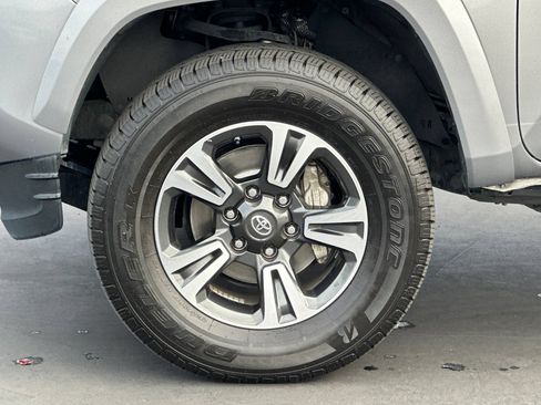 Used 2019 Toyota Tacoma TRD Sport w/ Technology Package RWD image 29
