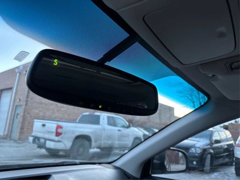 Used 2011 Subaru Outback 2.5i Premium image 18