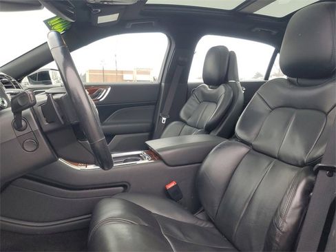 Used 2017 Lincoln Continental Reserve w/ Technology Package image 11