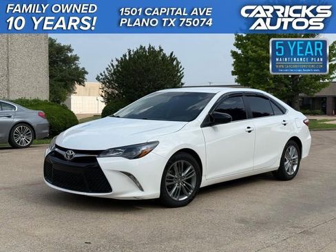 Used 2017 Toyota Camry SE FWD image 1
