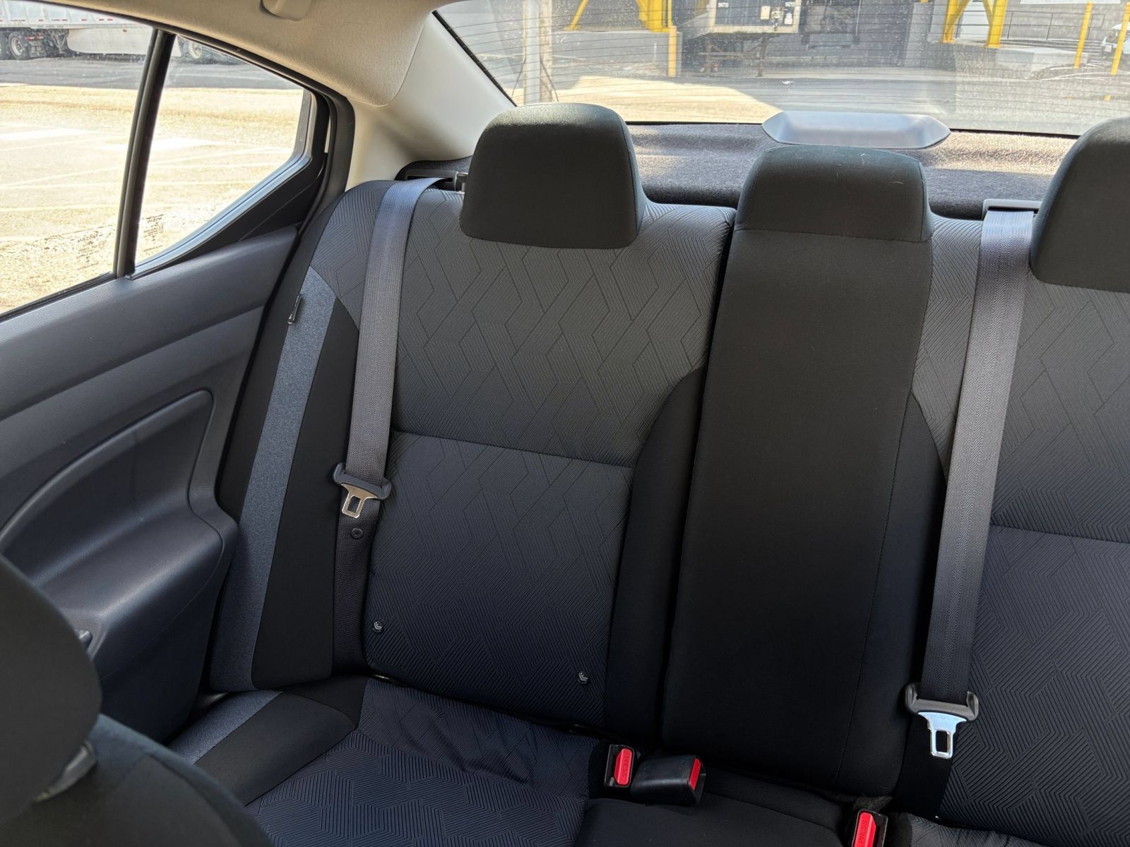 Used 2025 Nissan Versa SV FWD image 34
