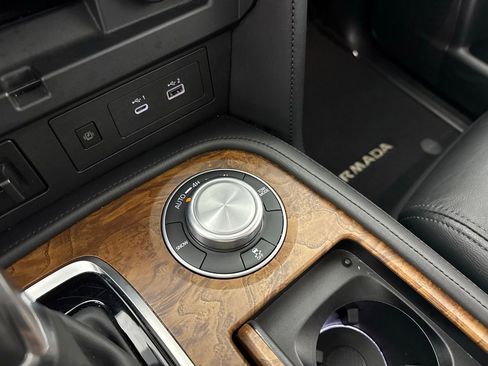 Used 2024 Nissan Armada SL w/ Captain's Chairs Package image 21